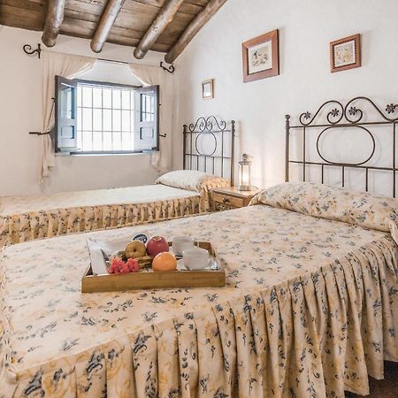 Cozy Home In Zahara De La Sierra With Kitchen Экстерьер фото