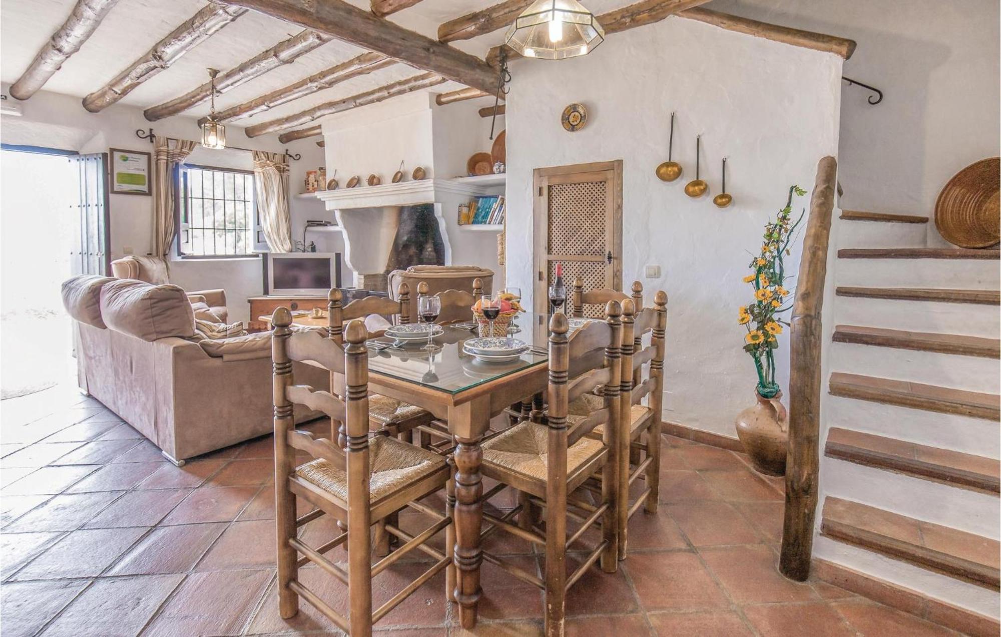 Cozy Home In Zahara De La Sierra With Kitchen Экстерьер фото
